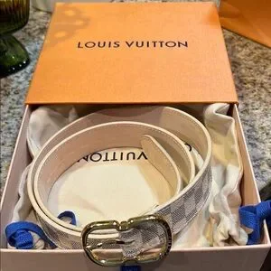 Louis Vuitton Gold and Cream Belt with Elegant Buckle LV Flowergram 30mm Reversible Belt Monogram - Women  main image 4